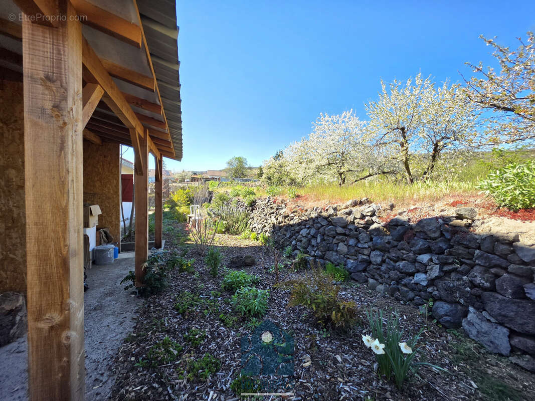 Maison individuelle 7 pièces avec terrasses, garages, caves et jardin - photo 14