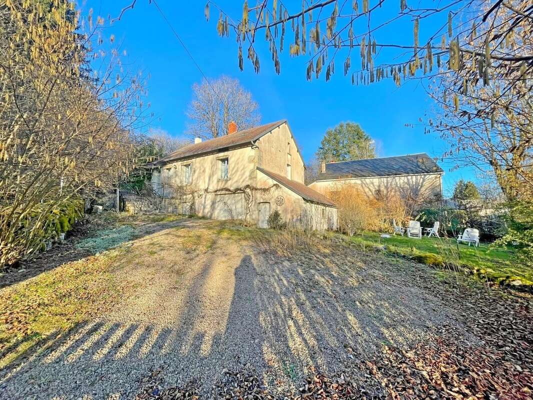 Maison à DUN-LES-PLACES