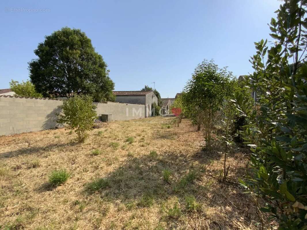 Maison à BEAUVAIS-SUR-MATHA