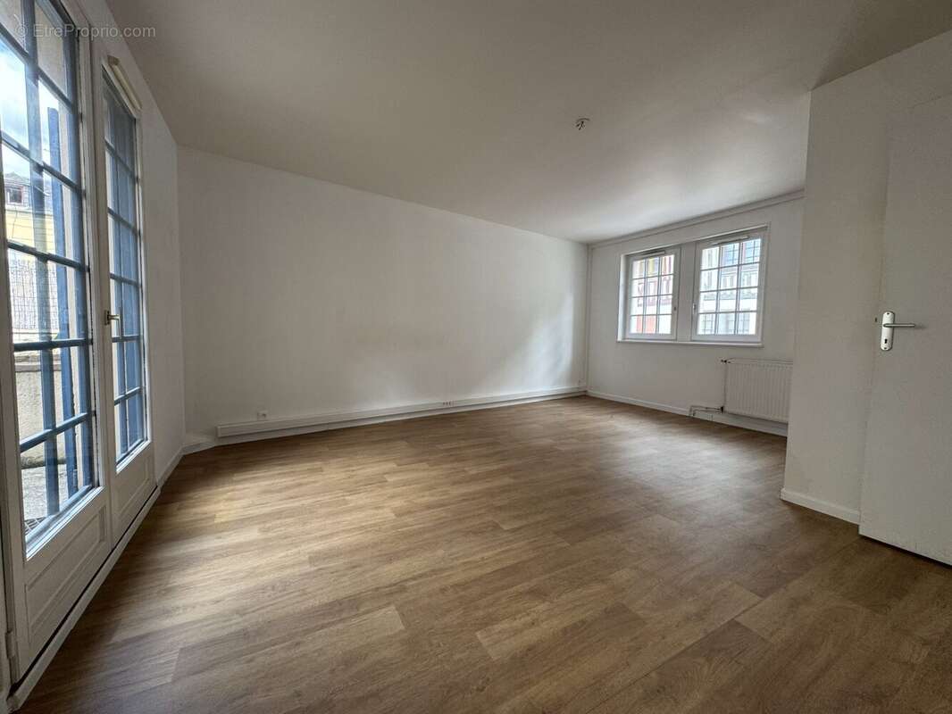 Maison à PONT-L&#039;EVEQUE