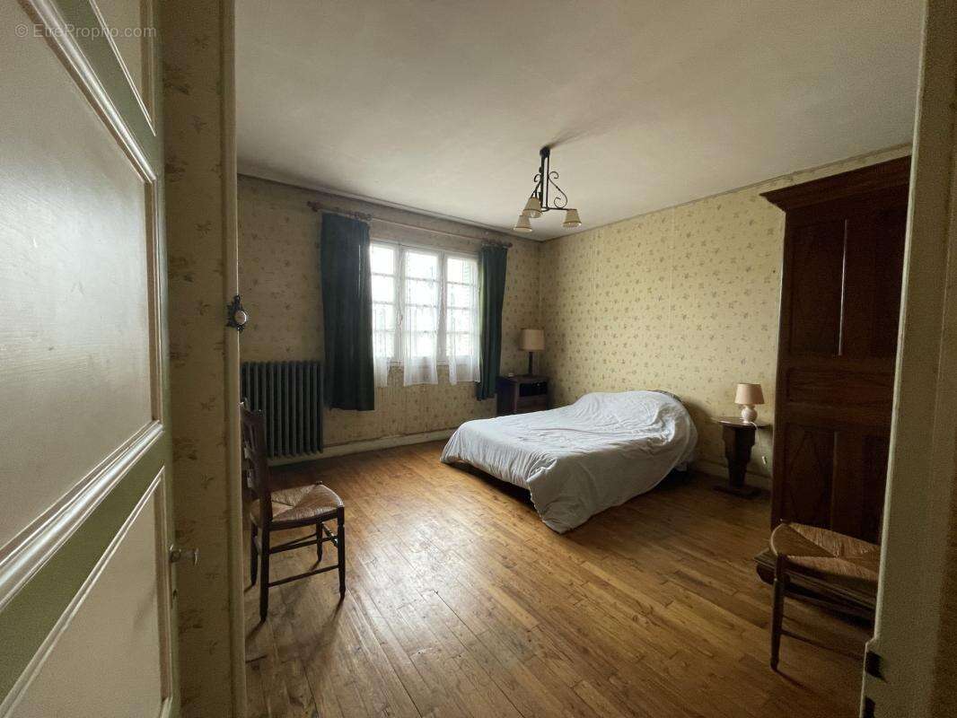 Maison à VOUNEUIL-SUR-VIENNE