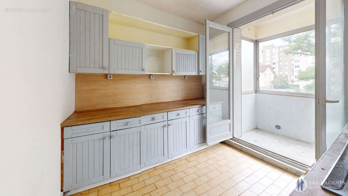 Appartement à SAINT-MARTIN-D&#039;HERES