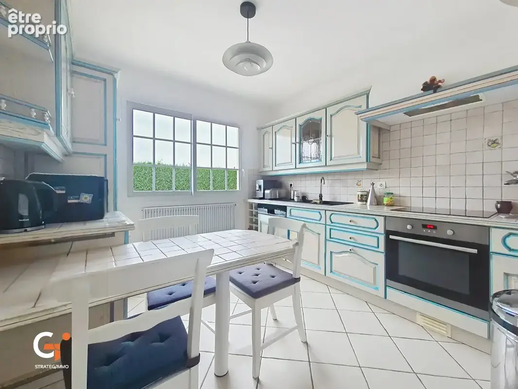 Maison familiale avec sous sol complet et dépendance - photo 2