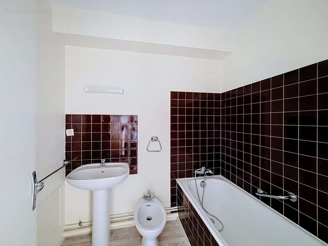 Appartement 25 m² à La Chaussee-Saint-Victor  - photo 5