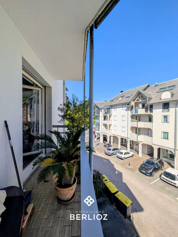 Appartement à CHALLES-LES-EAUX