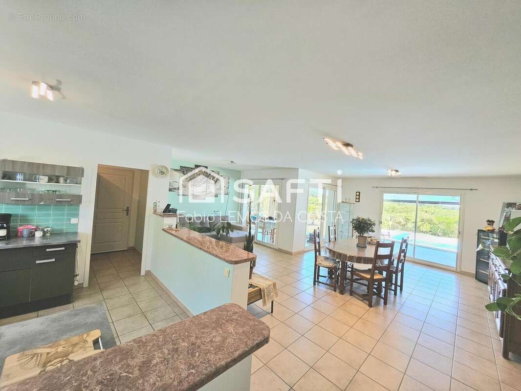 Maison 120 m² à Gondrin  - photo 7