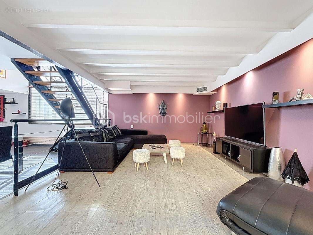 Maison de ville 5 pièces 130m2 en r+1 avec grand garage et patio - photo 5