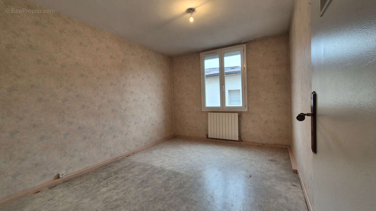 Appartement à BOURG-DE-PEAGE