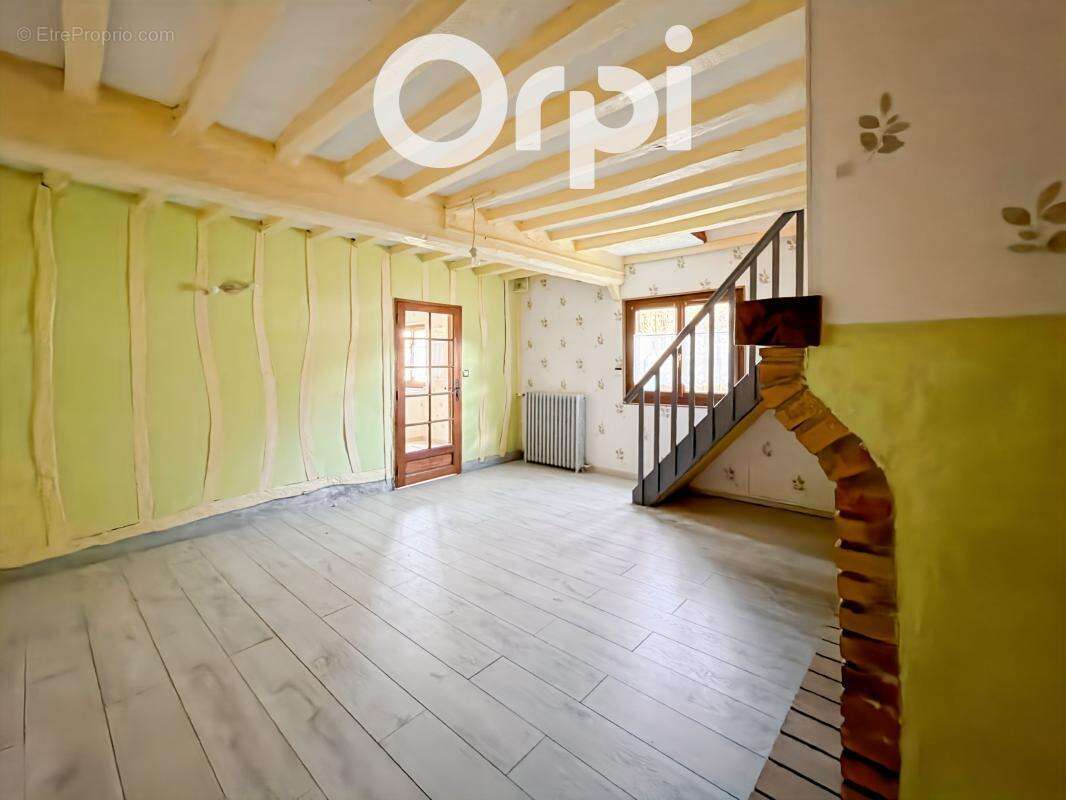 Maison à GRANDVILLERS-AUX-BOIS