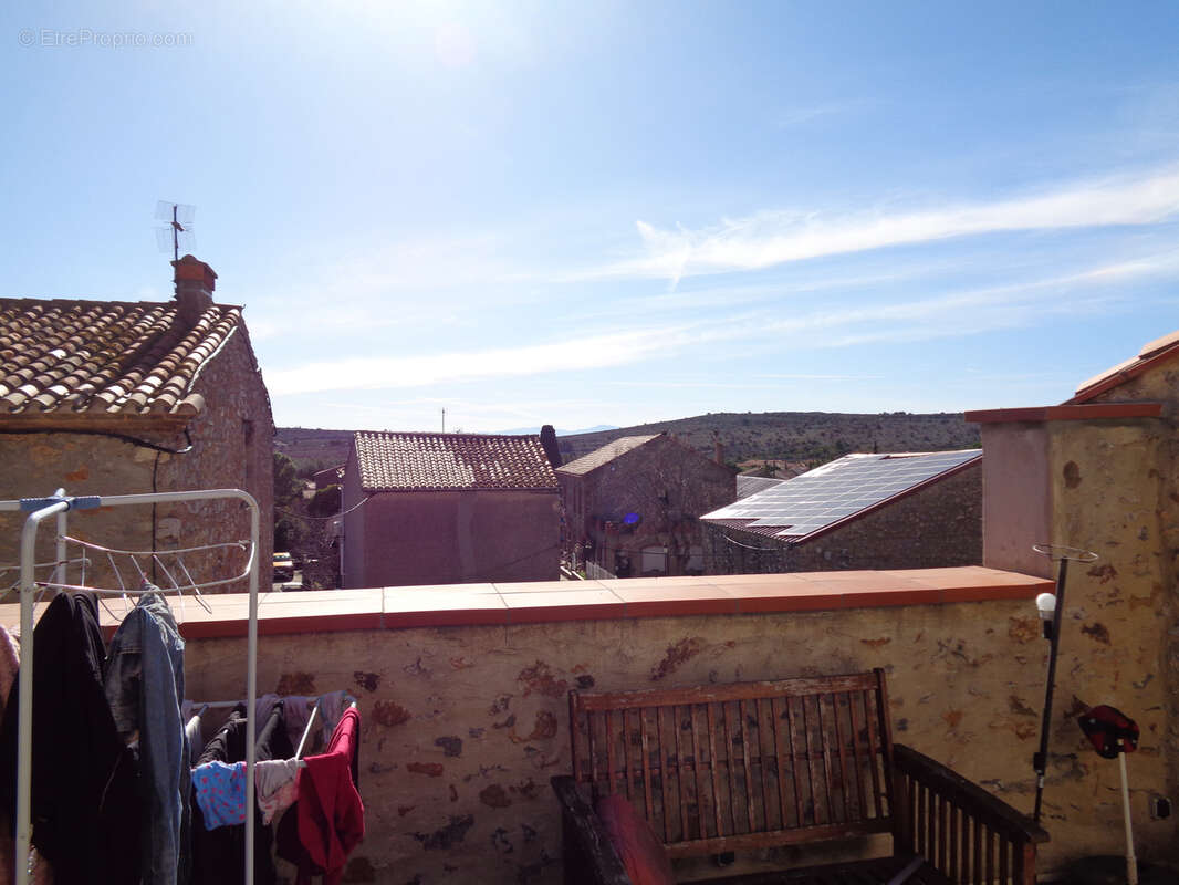 Maison à OPOUL-PERILLOS