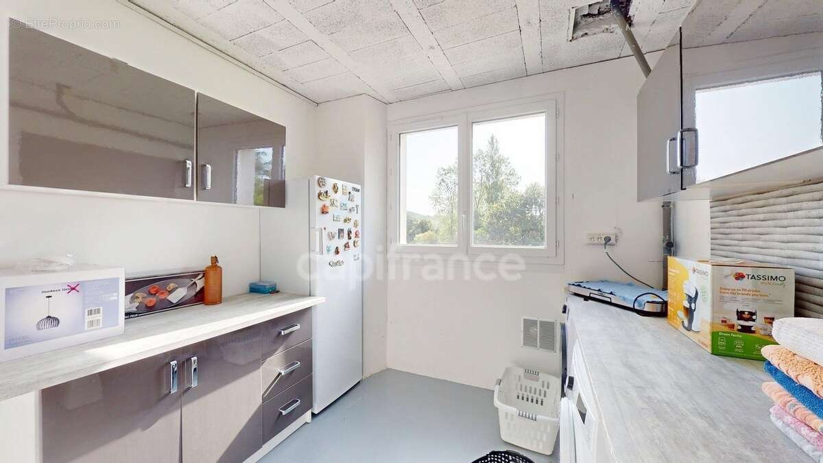LE JUCH(29) Maison néo-bretonne de 148m² sur un terrain de 1000m², 4 chambres, garage, sous-sol - photo 15