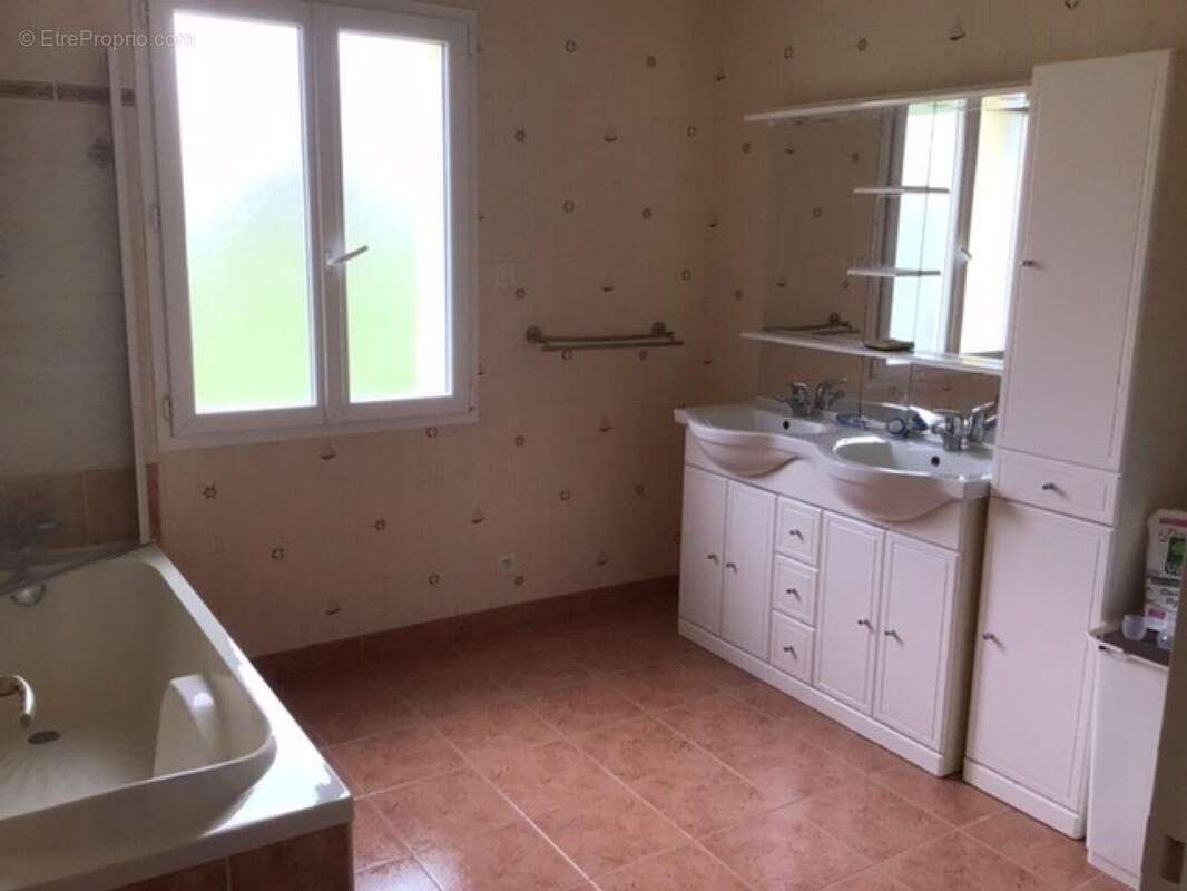 Photo 8 - Maison à PETIT-BERSAC