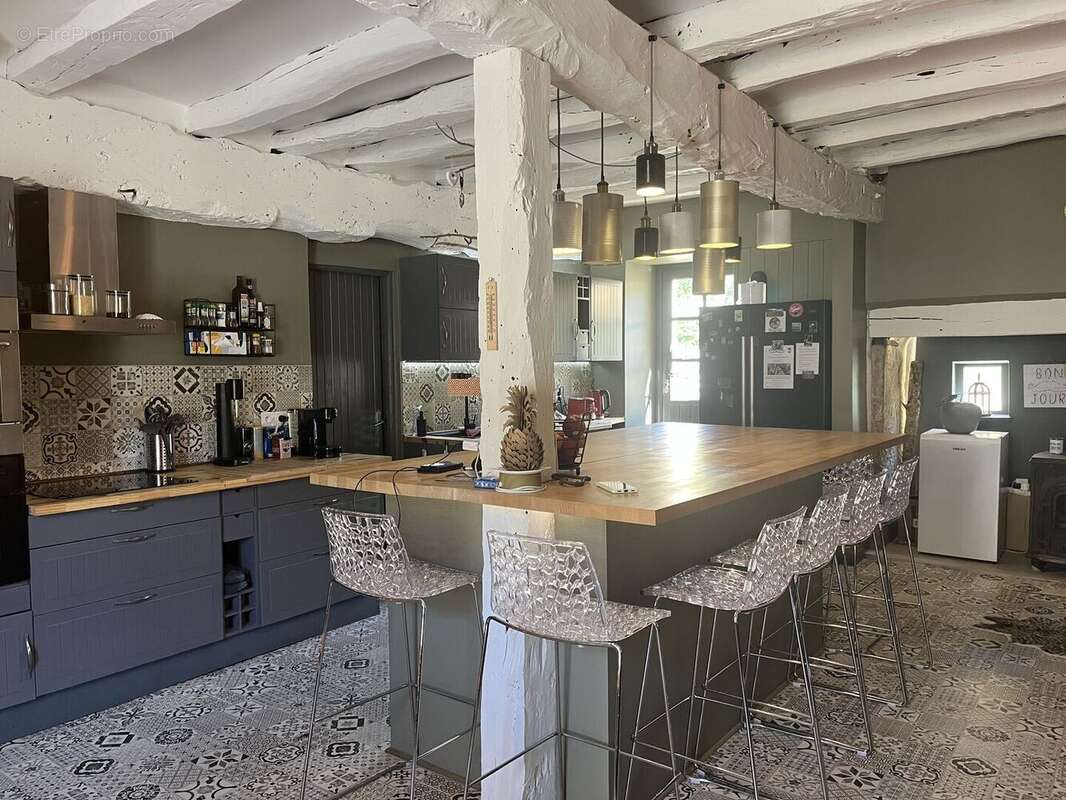 Cuisine - Maison à LACAPELLE-MARIVAL