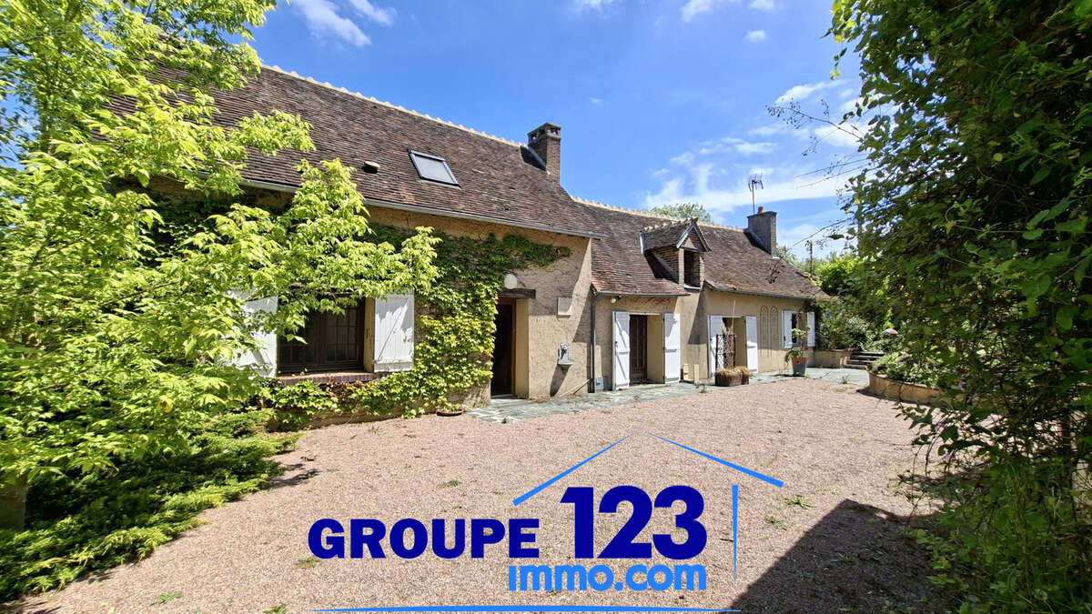 Maison à VILLIERS-SAINT-BENOIT