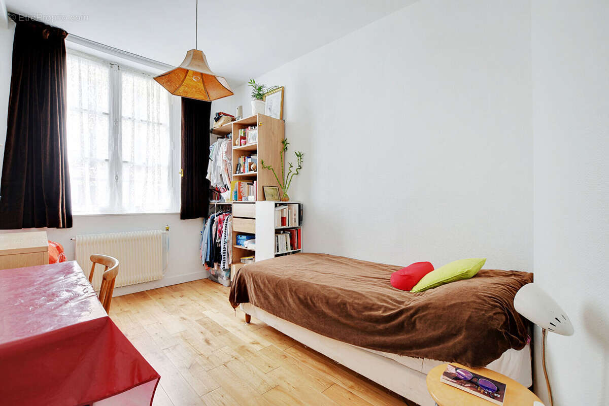 Appartement à PARIS-2E