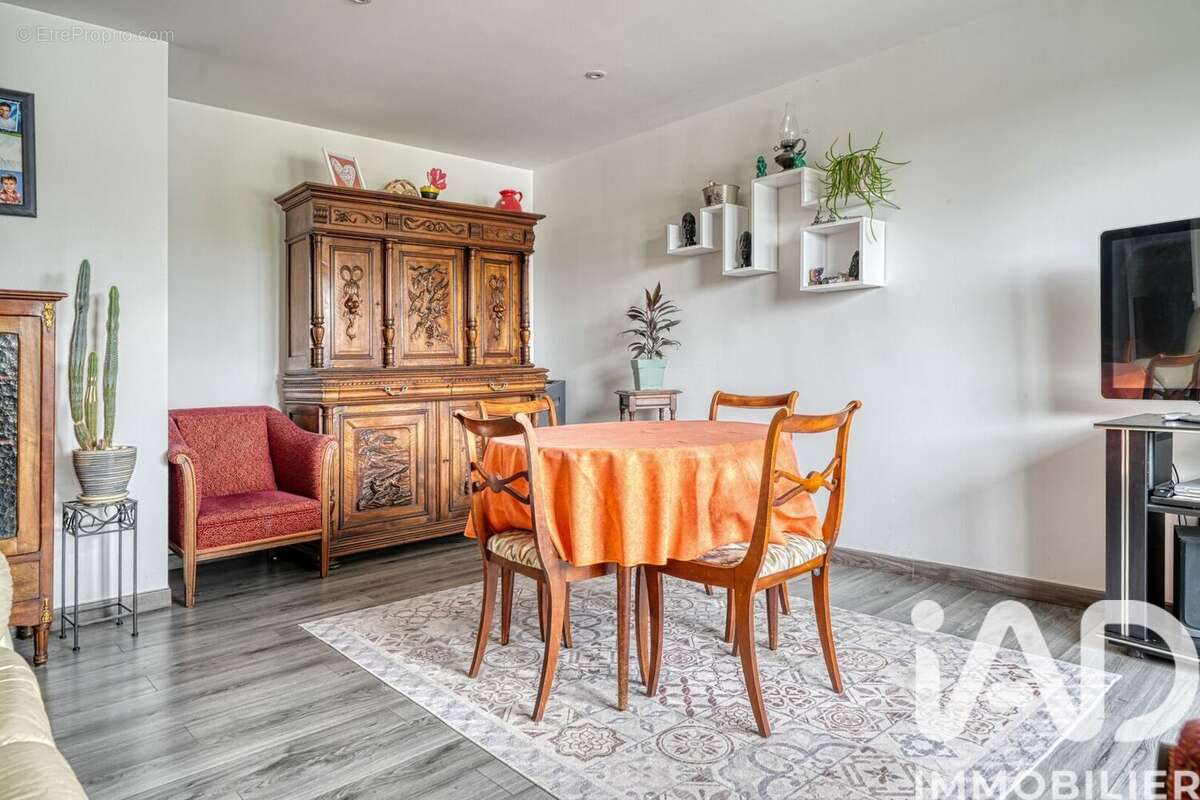 Photo 5 - Appartement à MARGENCY