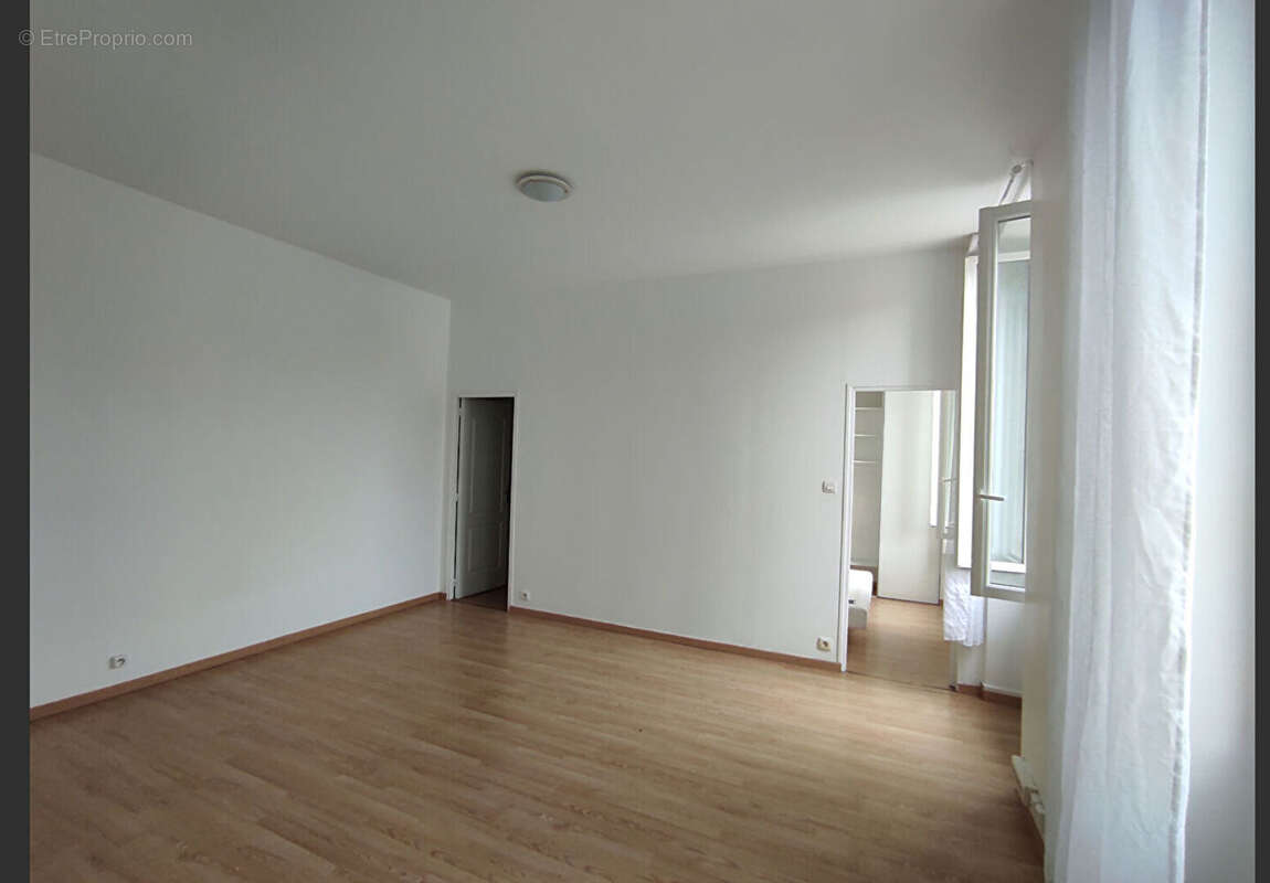 Appartement à MARSEILLE-15E