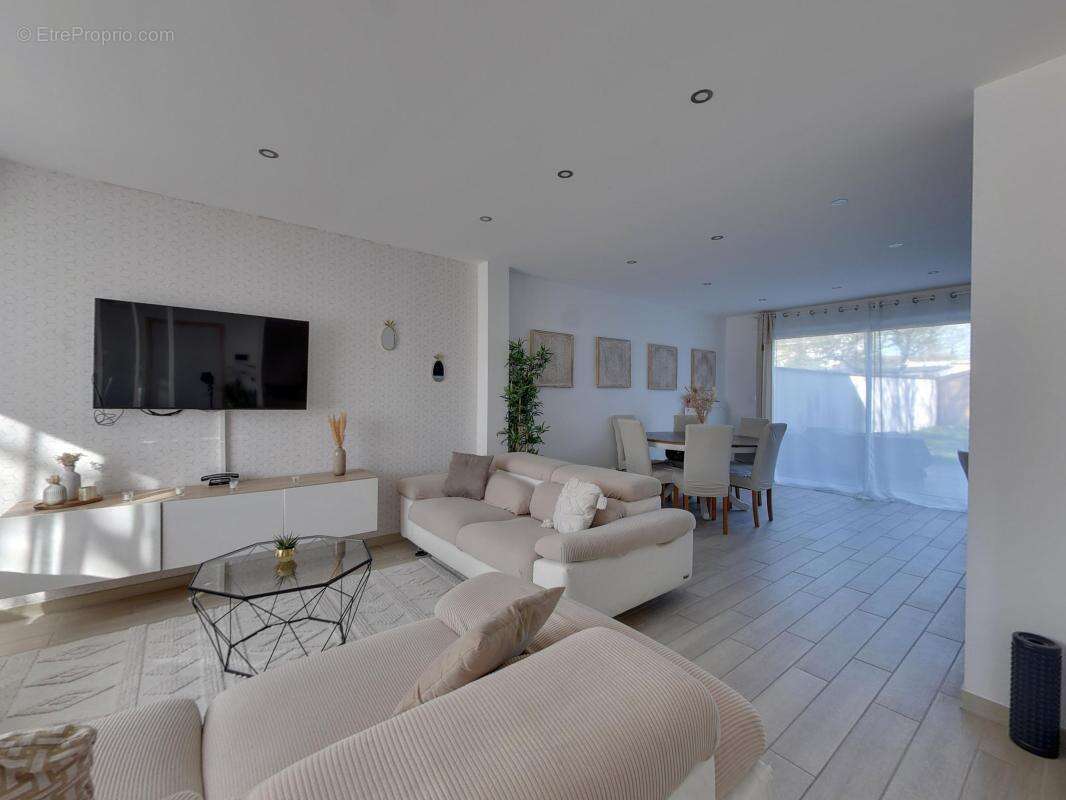 Maison à TREMBLAY-EN-FRANCE