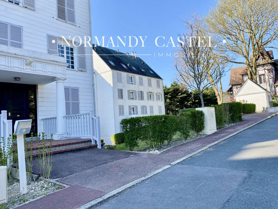 Appartement à TROUVILLE-SUR-MER