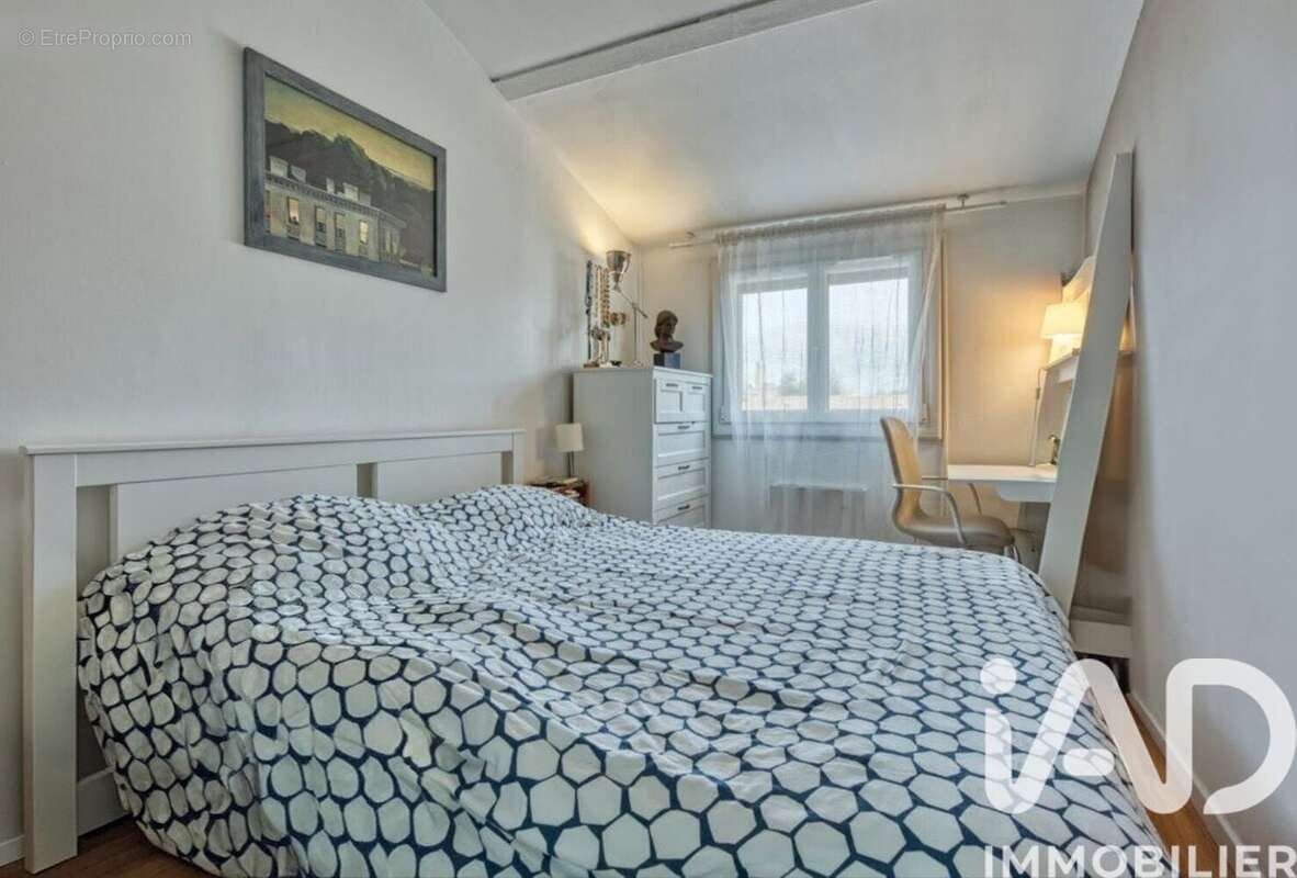 Maison 93 m² à Floirac  - photo 6