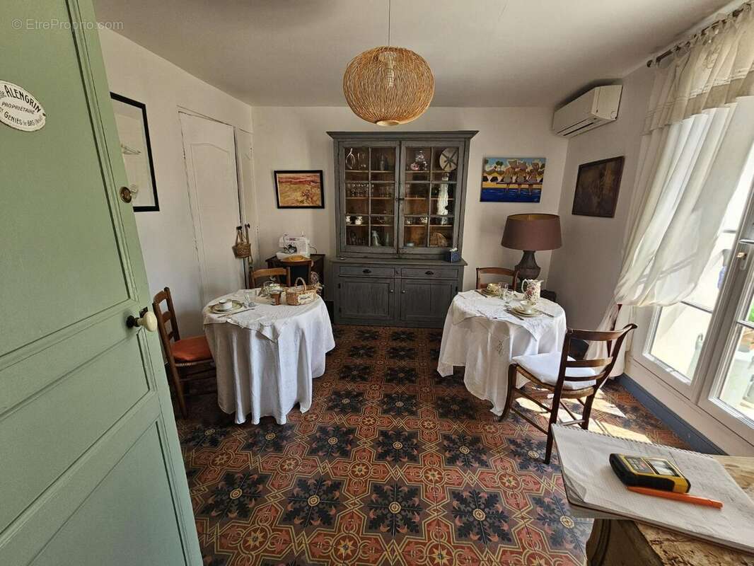 Maison de caractère, grand garage, terrasses et piscine - photo 18