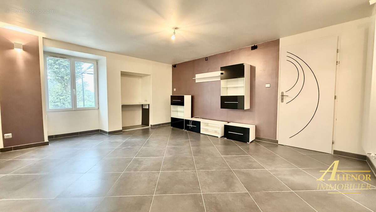 Maison à COULOUNIEIX-CHAMIERS