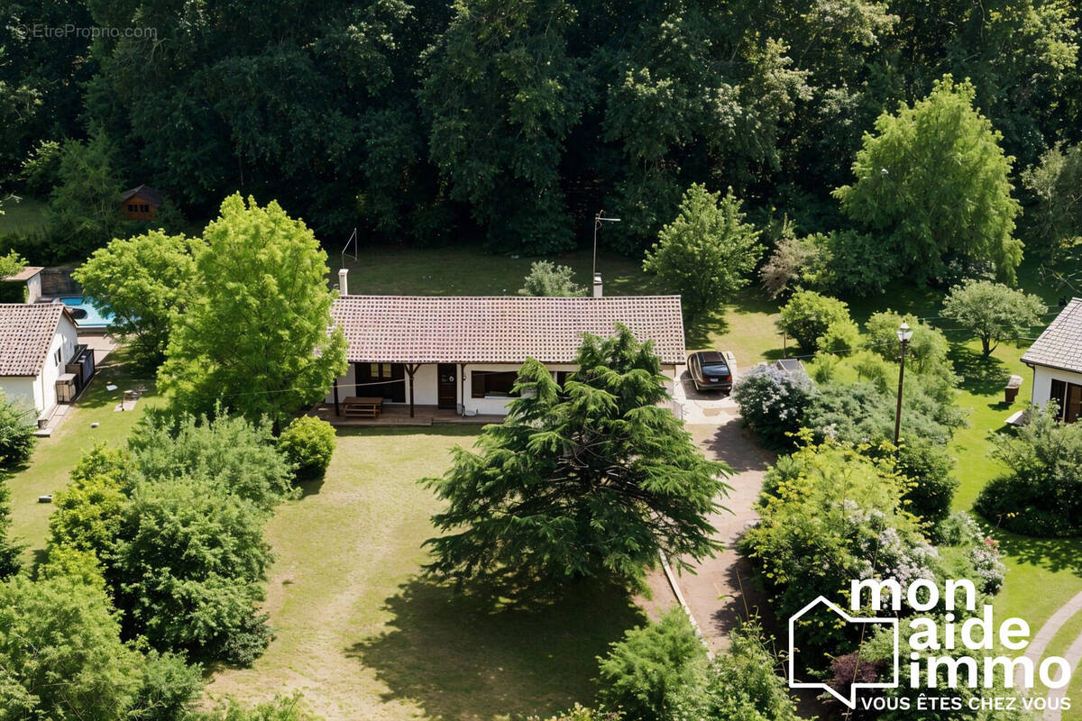 Maison à FARGUES-SAINT-HILAIRE