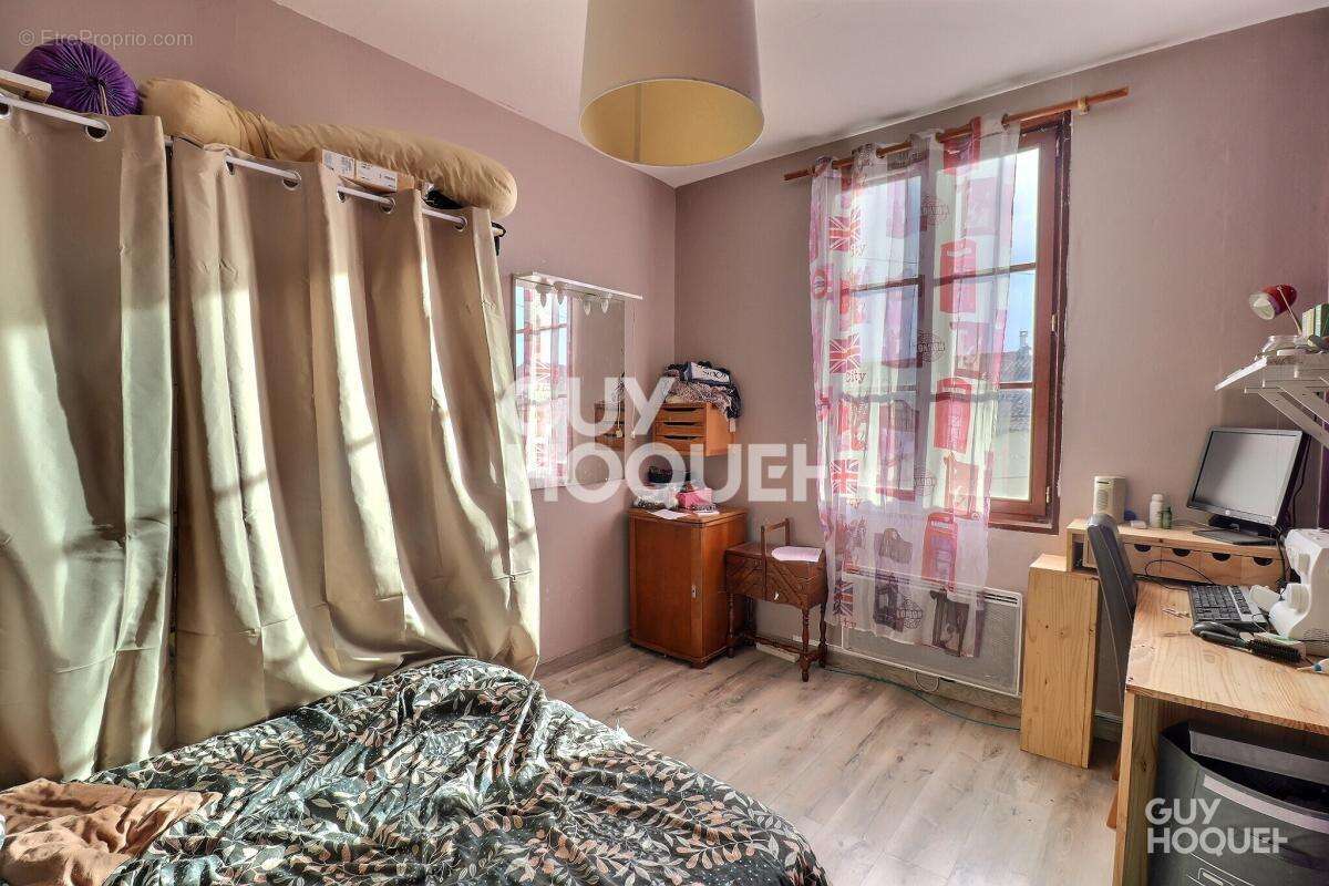 Maison à SAINT-GEORGES-DU-BOIS