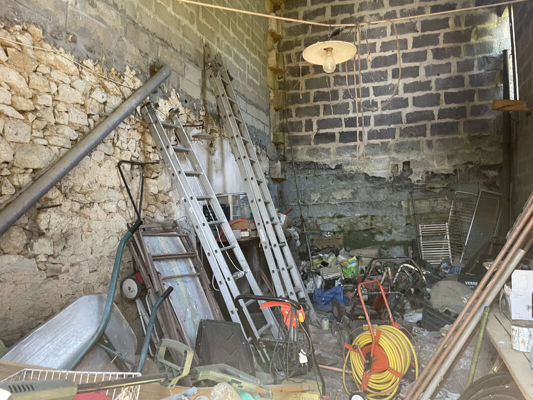 Maison à LES SALLES-DE-CASTILLON