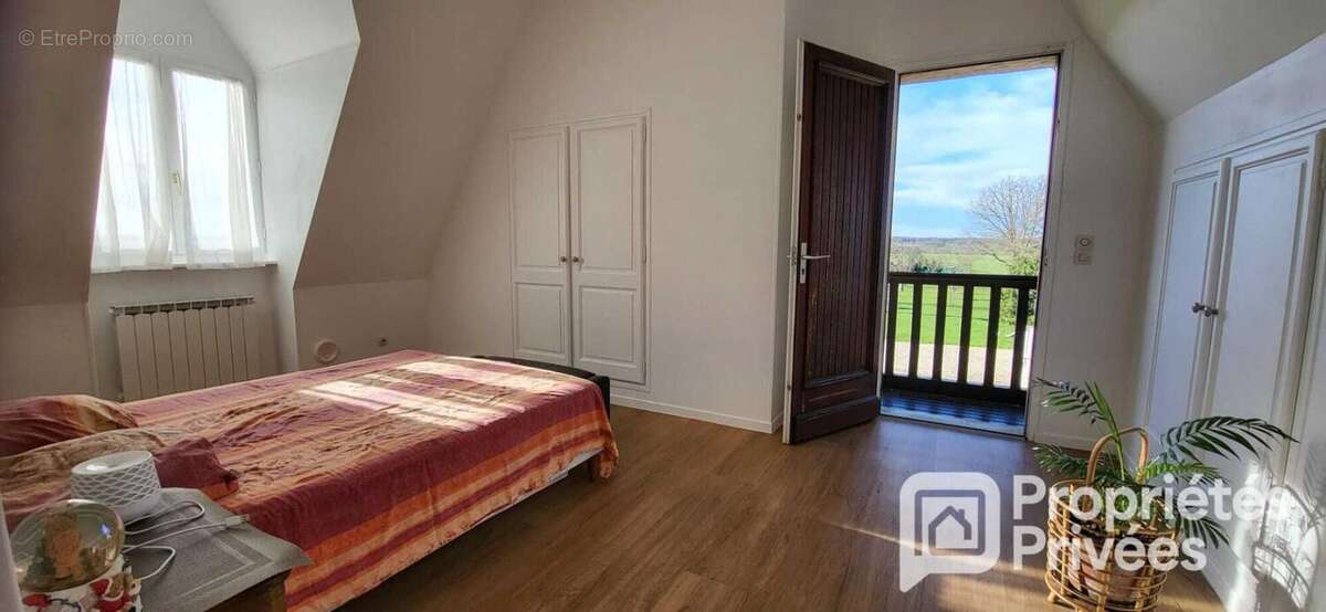 Grande maison traditionnelle et dépendances - photo 9