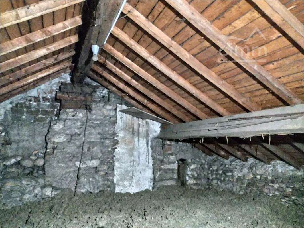 Appartement à LE PEAGE-DE-ROUSSILLON