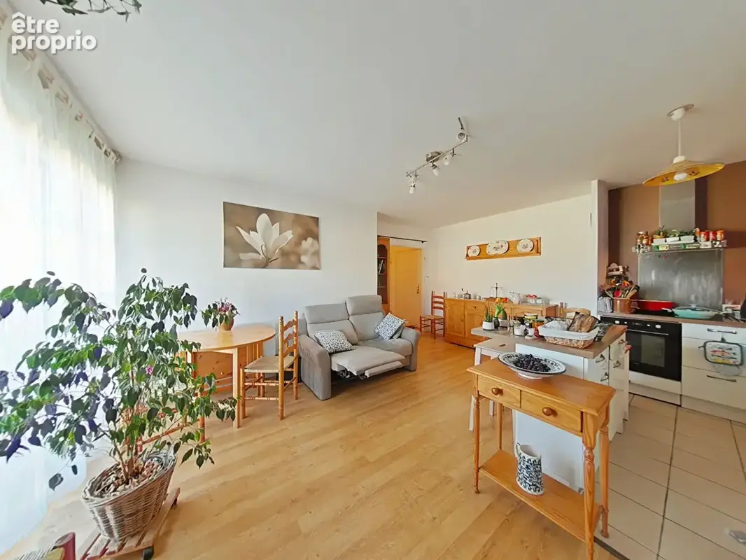 Photo Appartement à Fontenay-Le-Fleury au prix de 262 500€