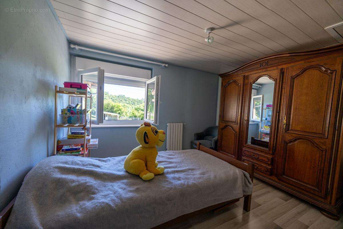 Maison à VIOLAY