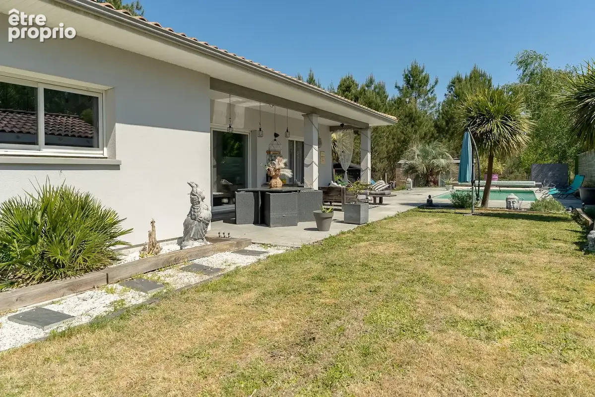 Maison 5 pièces 122 m² à vendre à Le Barp (33114) - photo 2