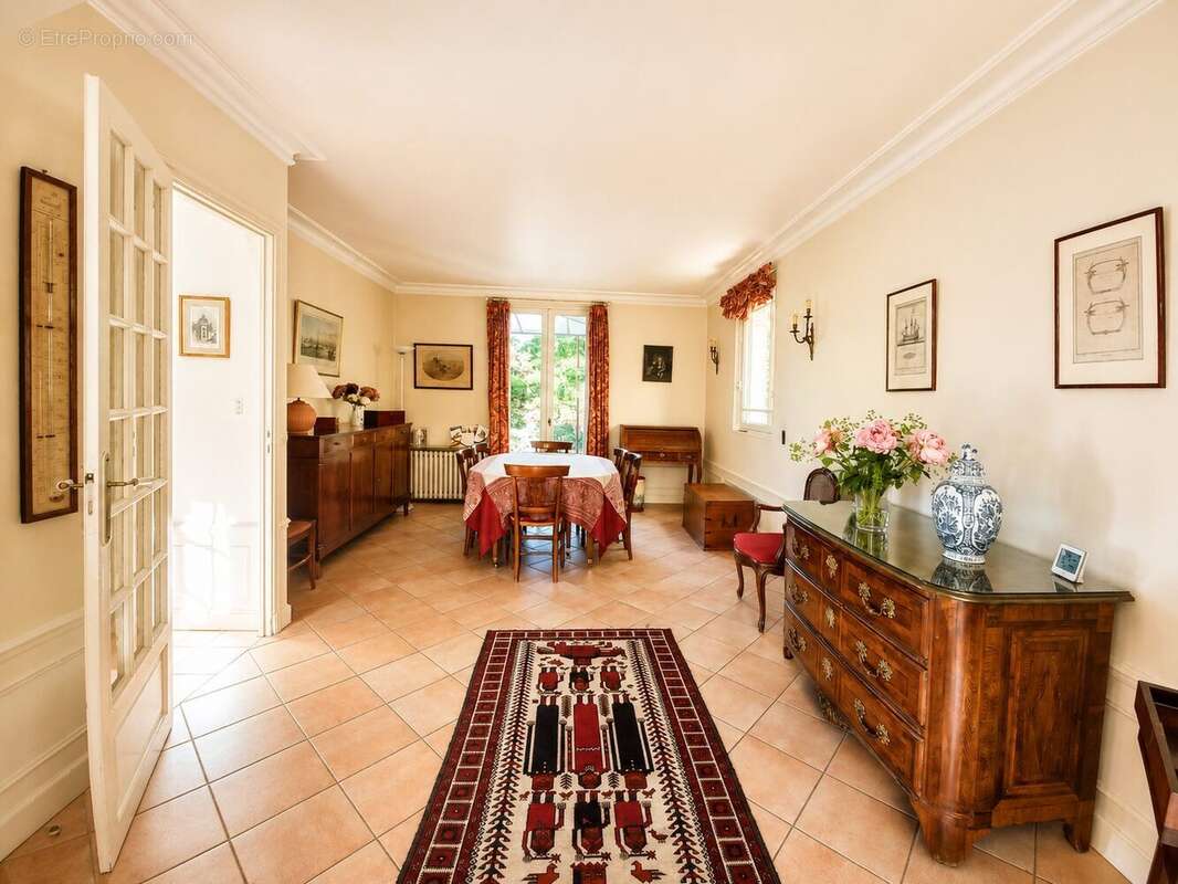 Maison à LE VESINET