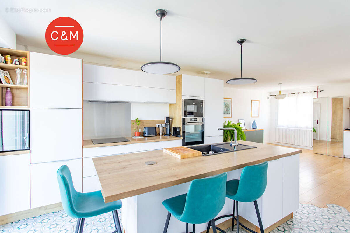 Maison à BOUGUENAIS