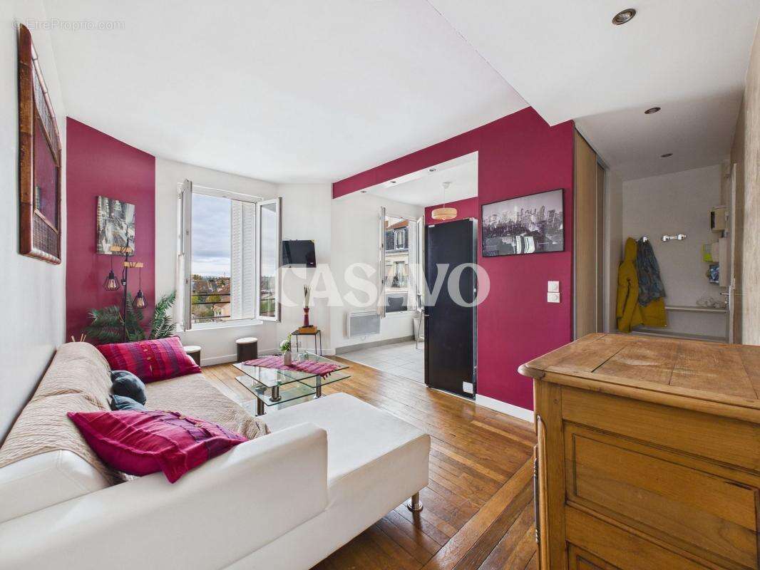 Appartement à LES PAVILLONS-SOUS-BOIS