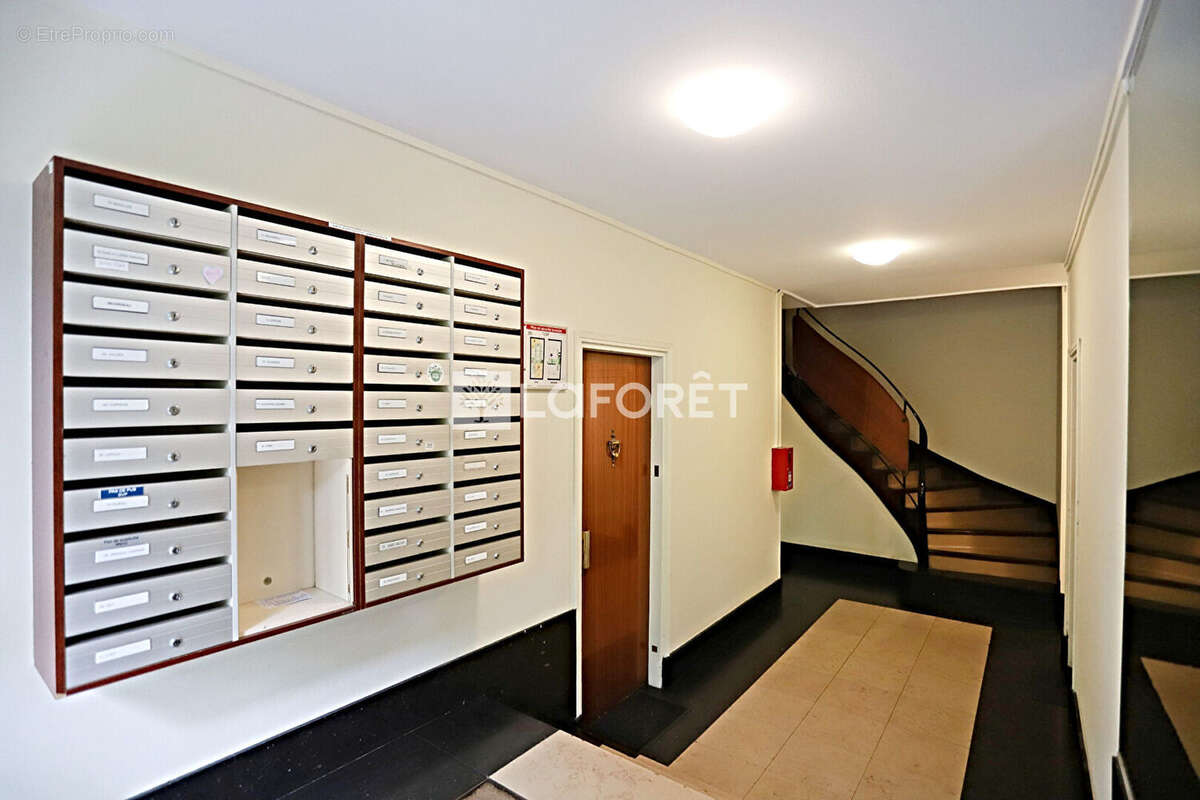 Appartement à PARIS-14E