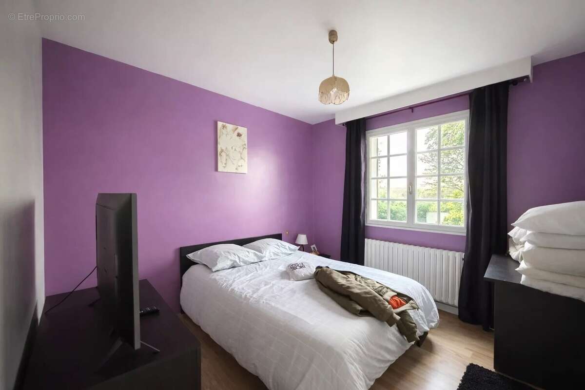 Maison à BREUX-JOUY