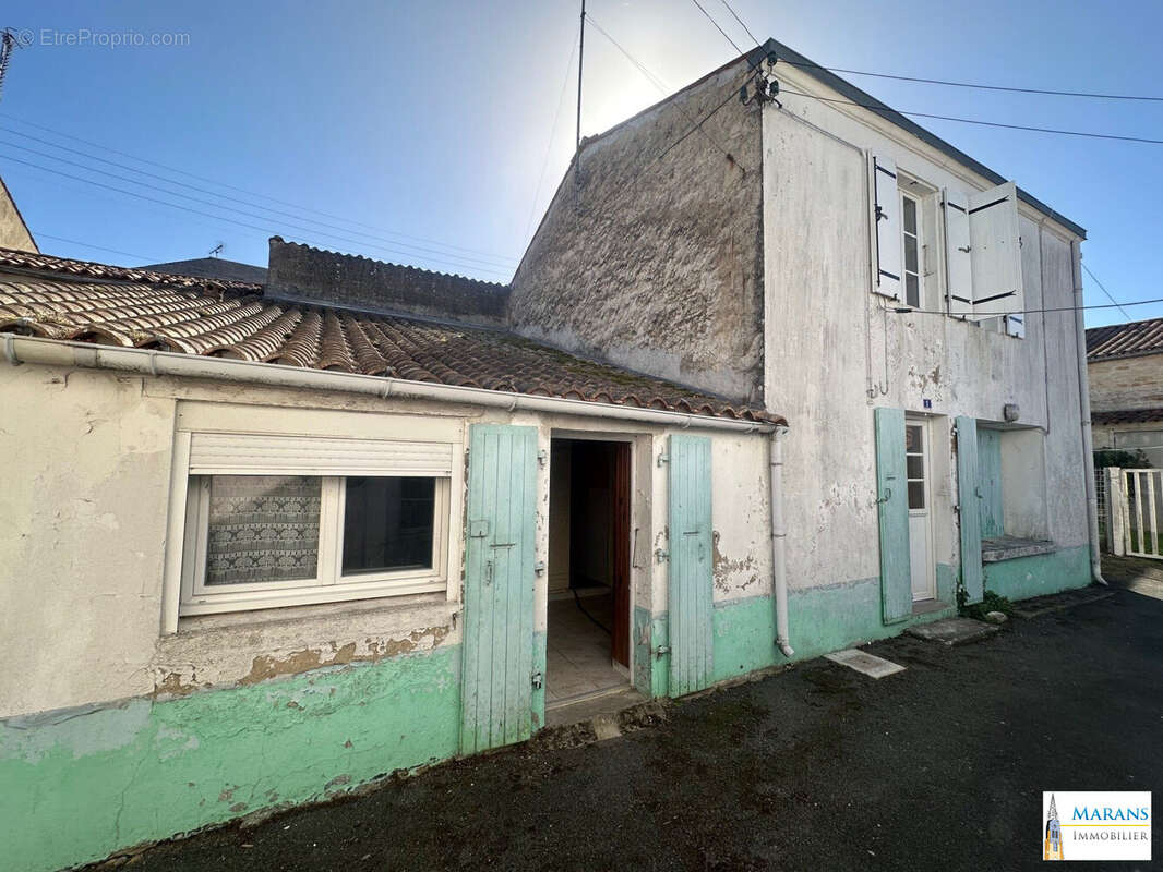 Maison à L'ILE-D'ELLE