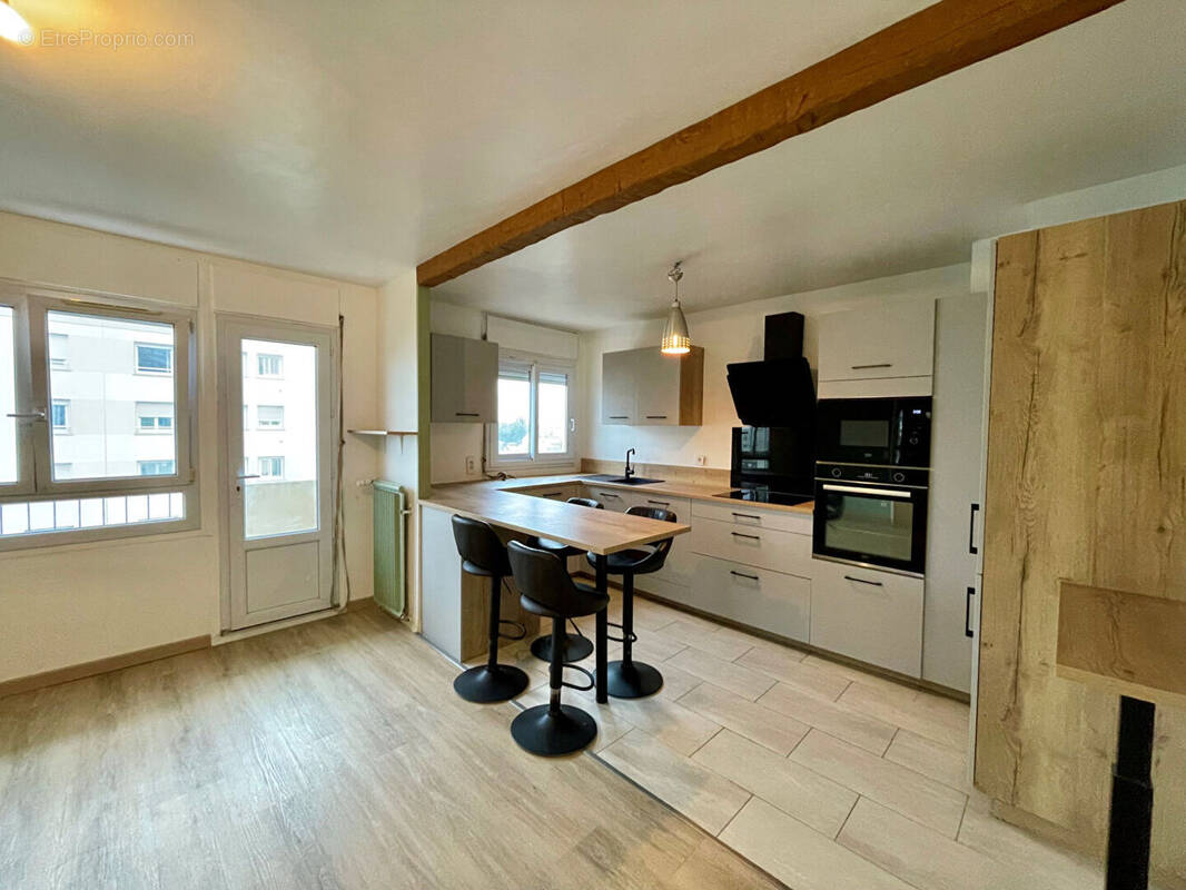 Appartement à SARTROUVILLE