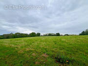 Terrain à HORSARRIEU