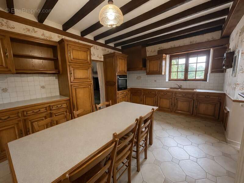 Maison  sur 8853 m2  avec étang, jardin plat et dépendances - photo 11