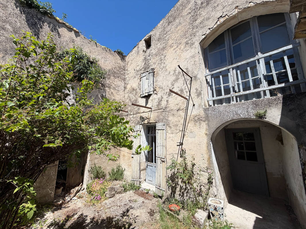 Maison à ENTRECHAUX