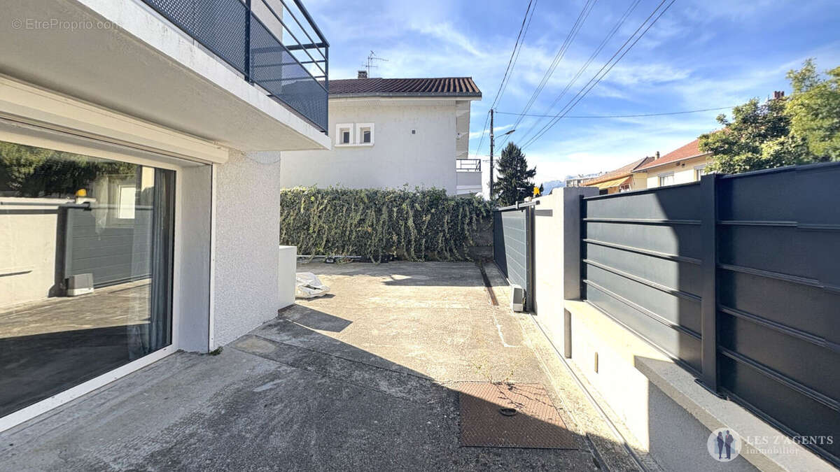 Maison à SAINT-MARTIN-D&#039;HERES