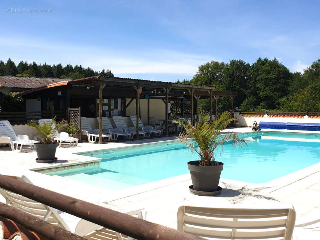 Complexe de 4 Gîtes et Maison avec 3 Chambres, Emplacement Privilégié, Piscine, Revenu – Lacs de Haute Charente - photo 2