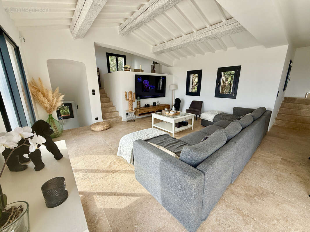 Bien d’exception - Maison rénovée dans impasse avec panorama mer spectaculaire - photo 2