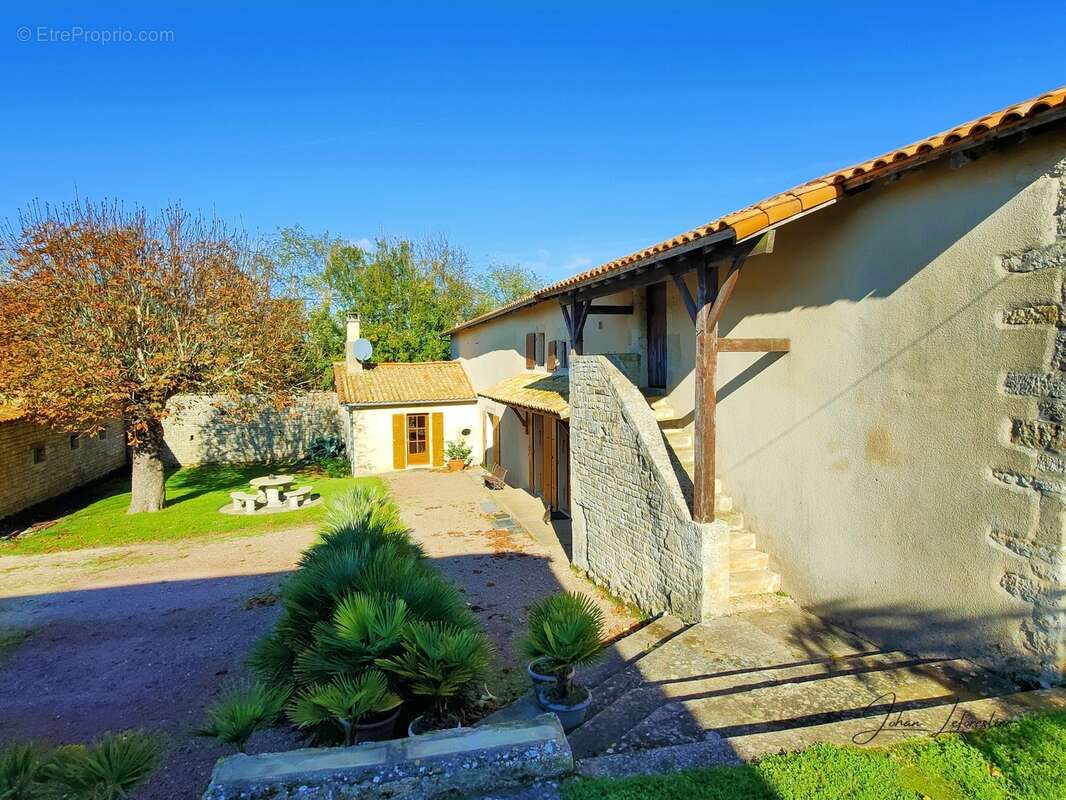 Maison à SAINT-GENARD