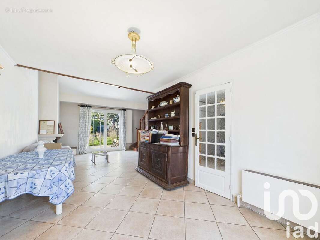 Photo 4 - Maison à THIAIS