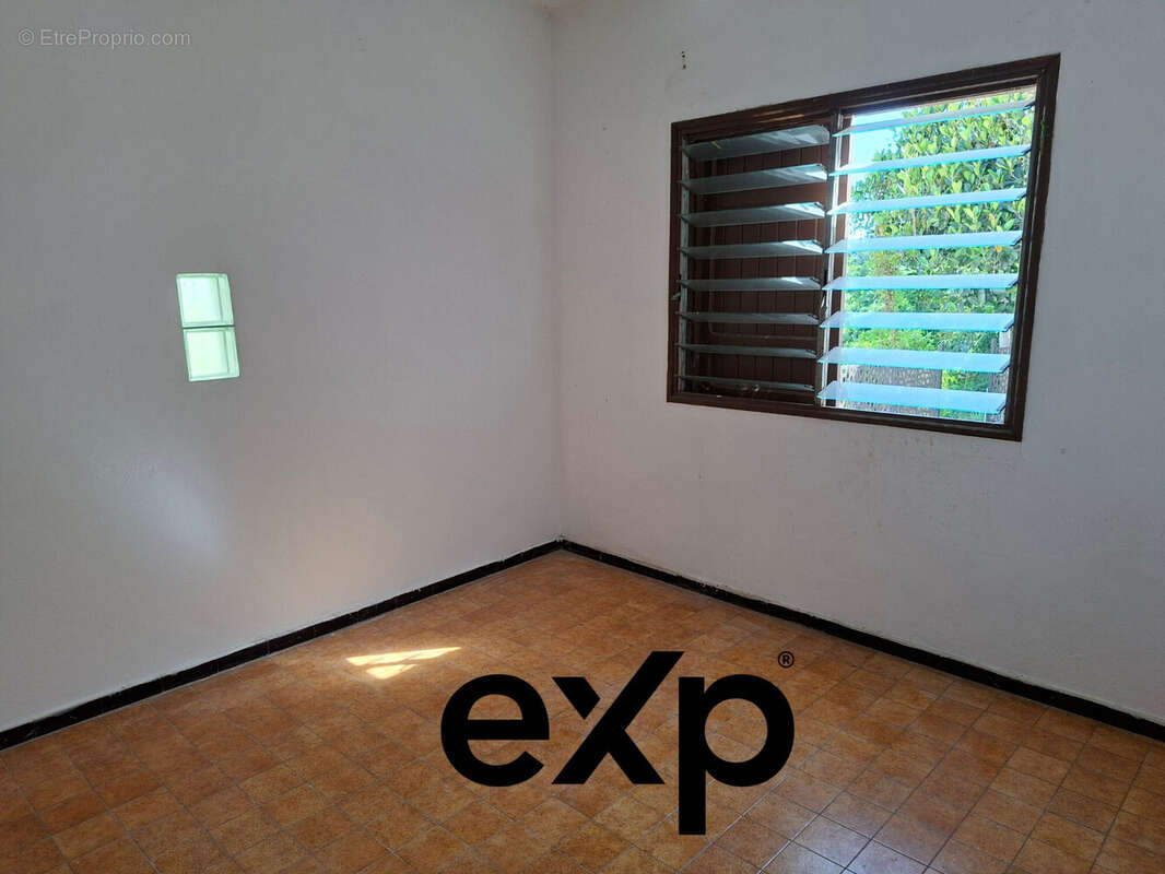 Maison 128 m² à Saint-Paul  - photo 6